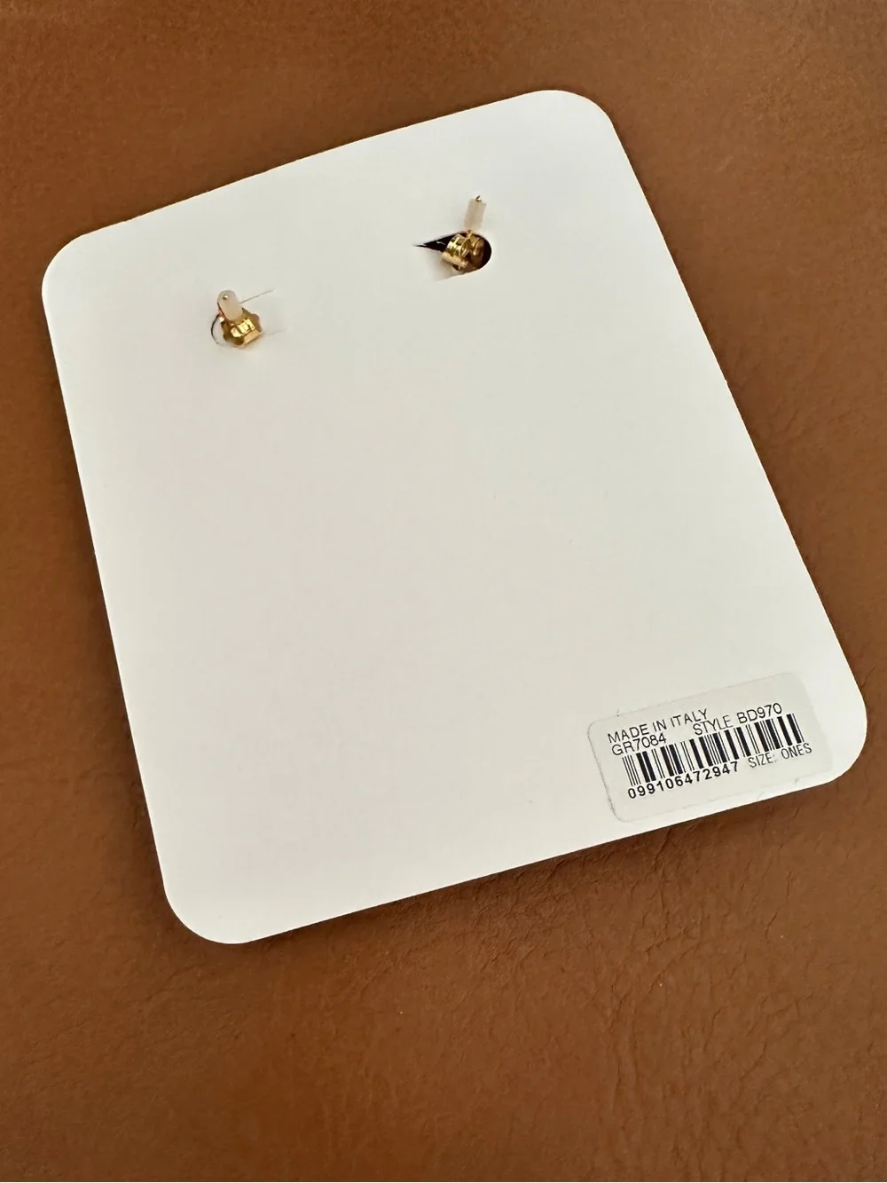 Made-in-Italy resin oblong drop earrings - Picture 3 of 4